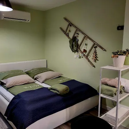 Courtyard Under The Castle شقة *