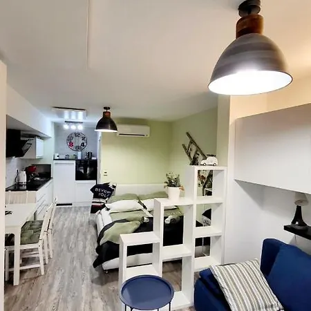 Courtyard Under The Castle شقة *